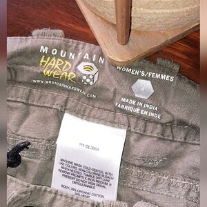 Mountain Hardwear khaki hiking shorts